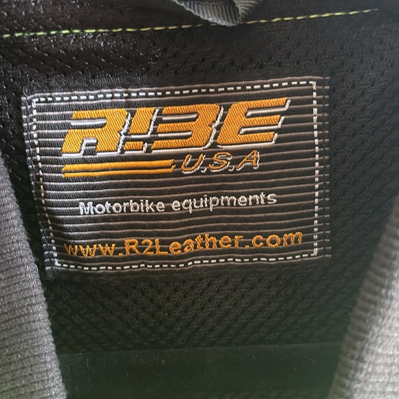 Motorcycle Reflective Vest (Men’s L) - Picture 3 of 3